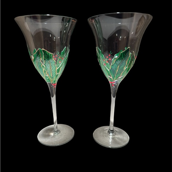 Holly leaf and berries Wine Glasses made in Romania - Picture 1 of 5